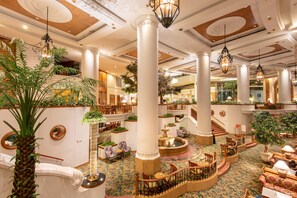 Lobby lounge