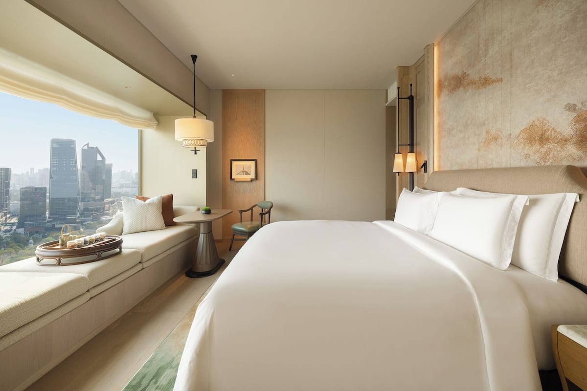 Rattanakosin Suite 1 King, High Floor, Park View, Club Access | 高級寝具、ミニバー、セーフティボックス (室内)、デスク