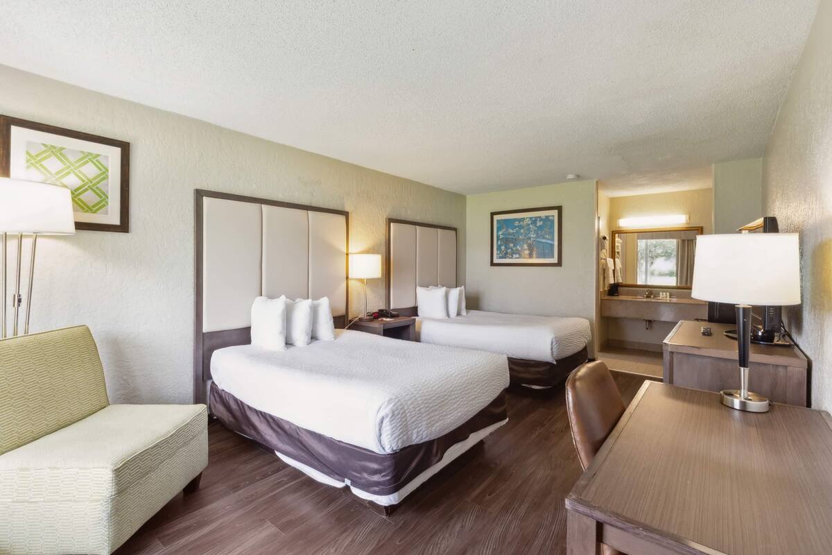 Premium bedding, pillowtop beds, in-room safe, desk