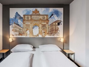 Dobbeltrom | Skrivebord, blendingsgardiner, lydisolert og wi-fi (inkludert)