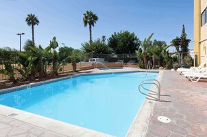 Piscina all'aperto
