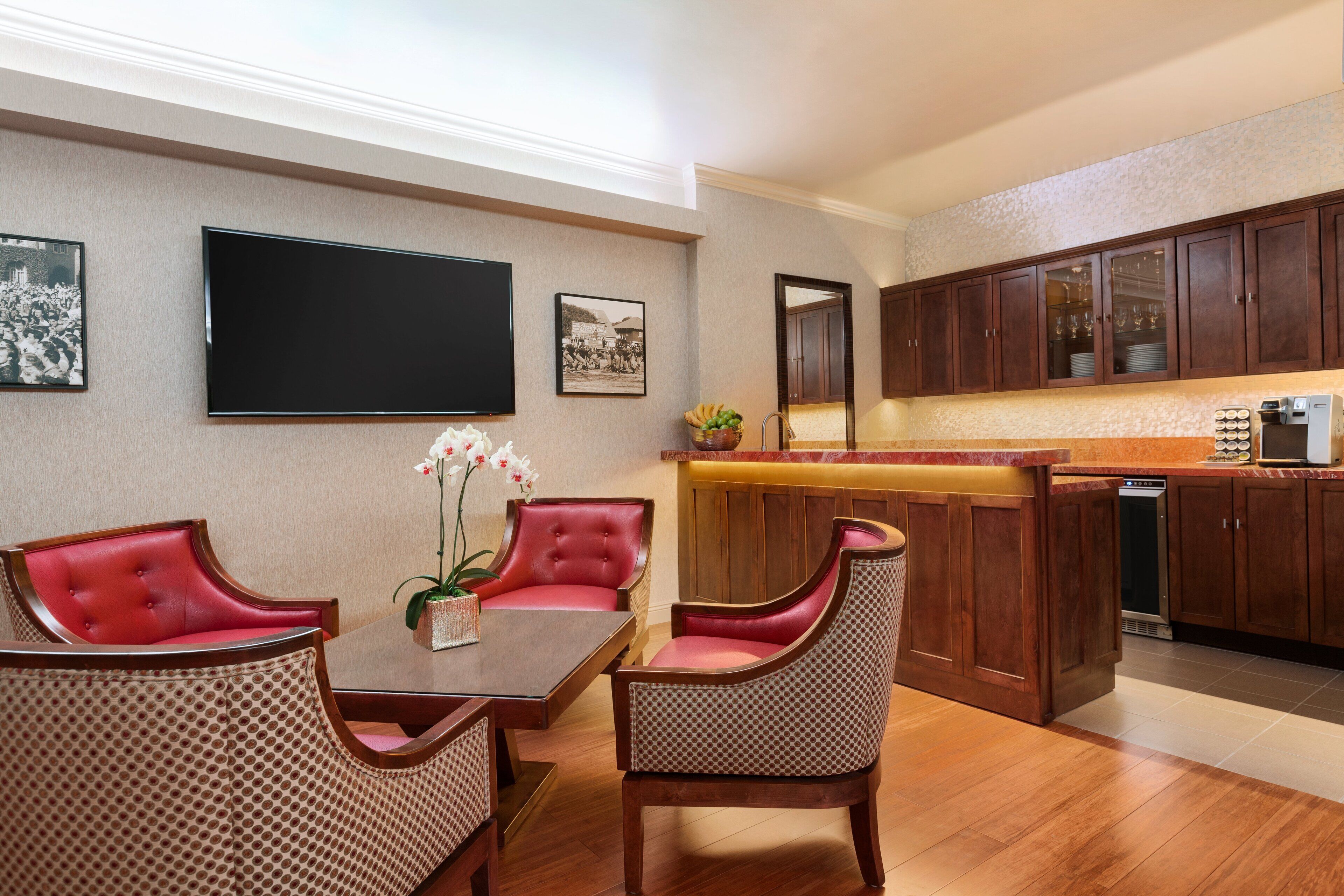Bar lounge