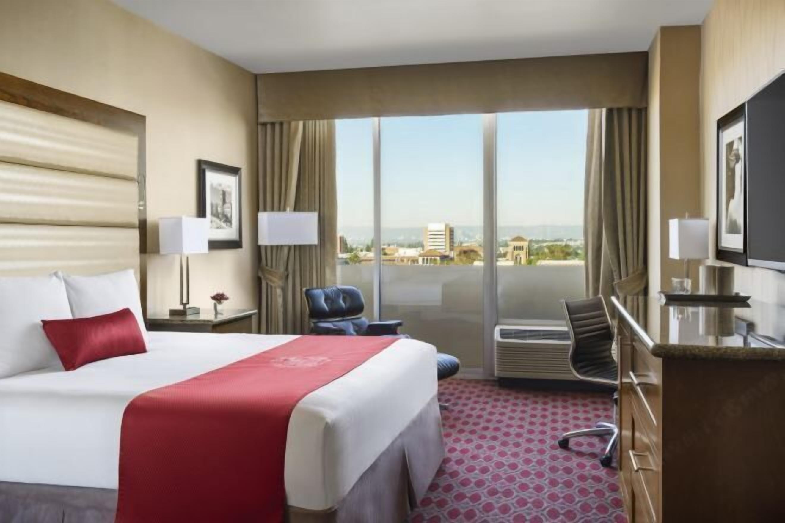 1 soverom, sengetøy av topp kvalitet og safe på rommet