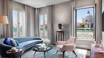 Grand-Zimmer, 1 Schlafzimmer, Nichtraucher (Canal View)