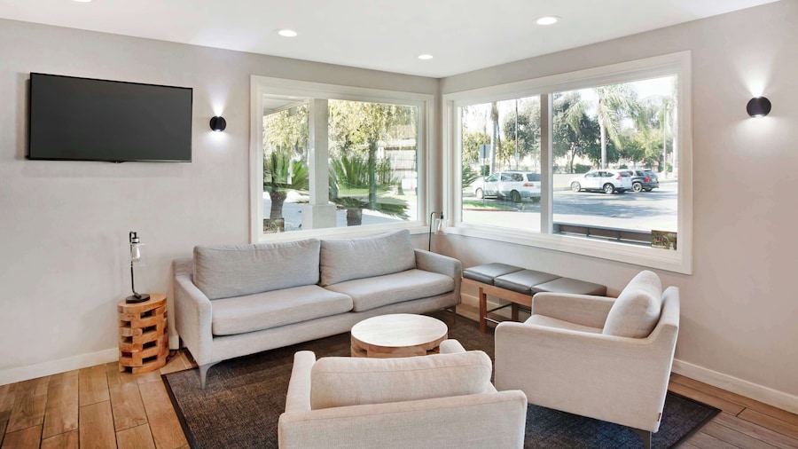 Best Western Shadow Inn