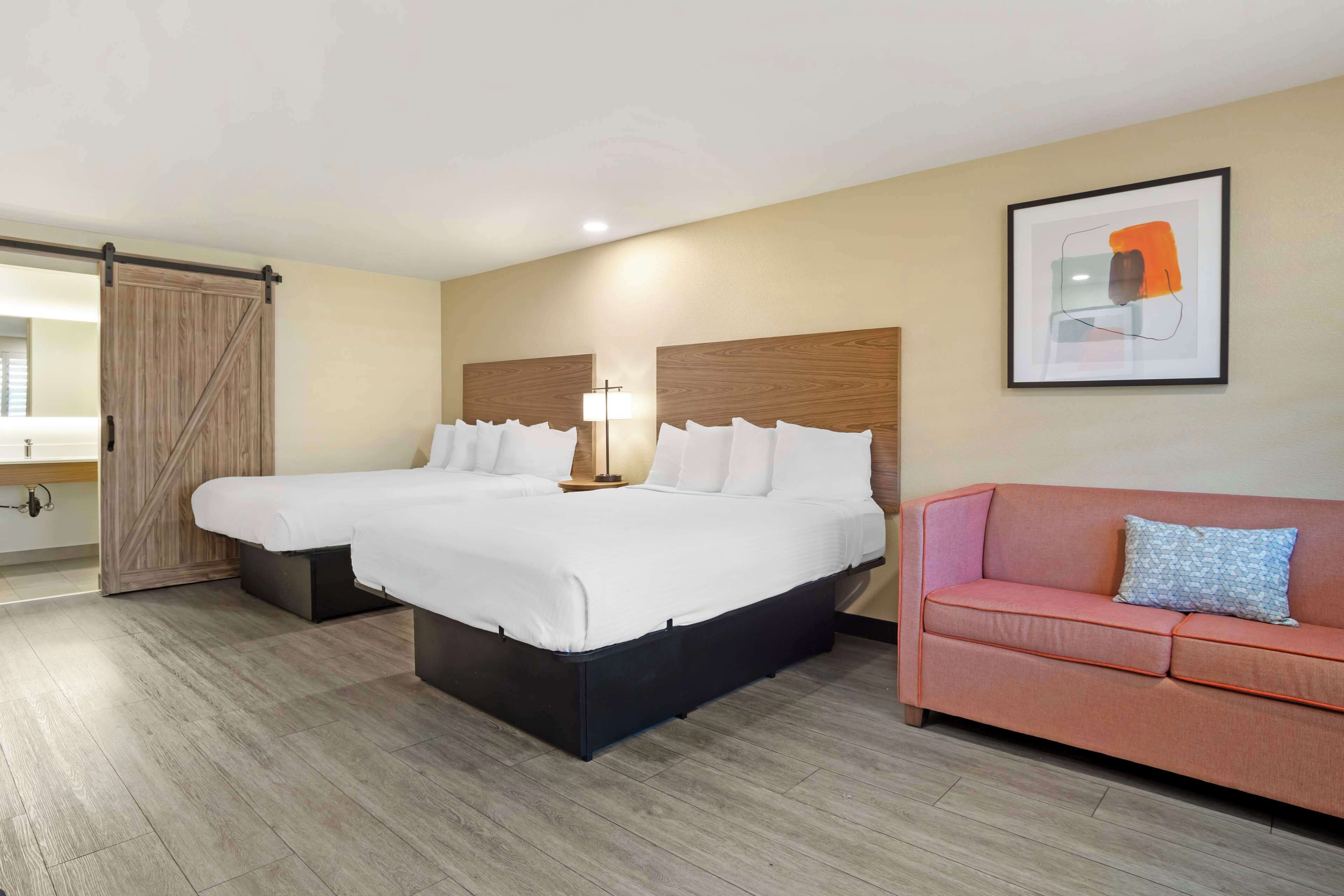 Schreibtisch, Bügeleisen/Bügelbrett, kostenloses WLAN, Bettwäsche