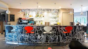 Bar (in der Unterkunft)