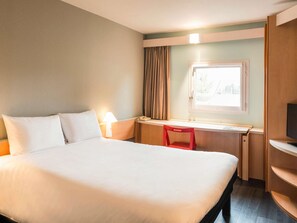 Standard Room, 1 Double Bed | Premium bedding, desk, blackout drapes, soundproofing - ibis Laval Le Relais d'Armor (Change)