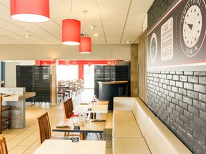 Lunch and dinner served, Regional cuisine