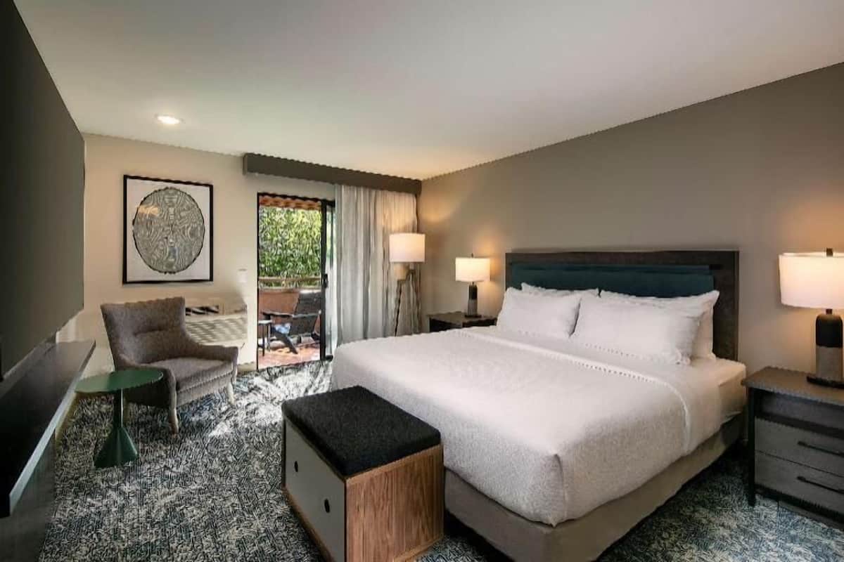 Pillowtop beds, in-room safe, desk, laptop workspace