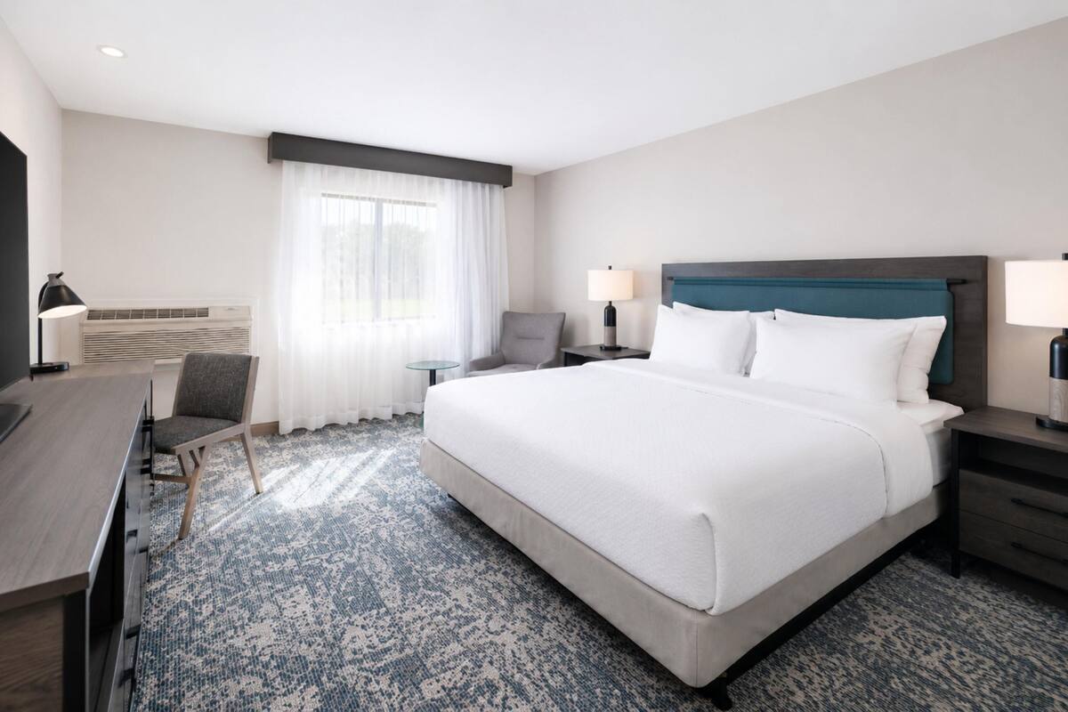 Pillow-top beds, in-room safe, desk, laptop workspace