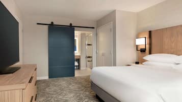 Suite, 1 King Bed (2 Room) | In-room safe, desk, blackout drapes, iron/ironing board