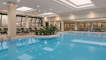 Indendørs pool