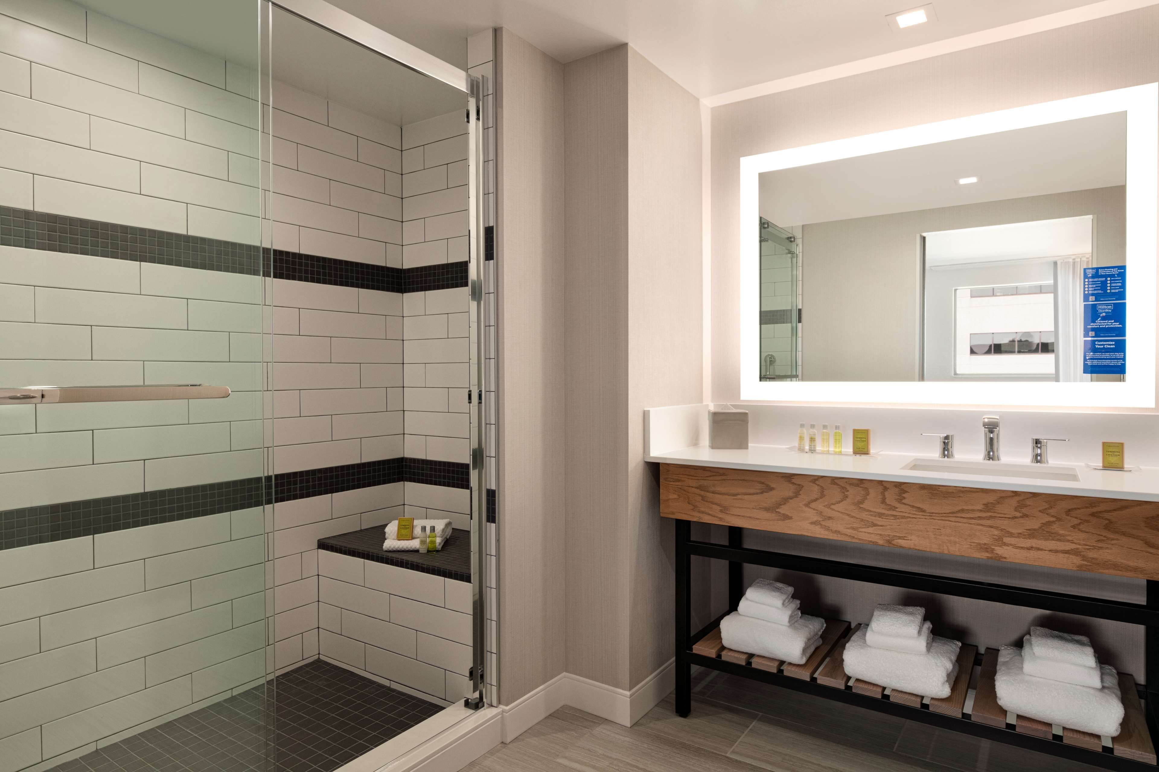 suite, 1 king bed (commissioners) | bathroom shower