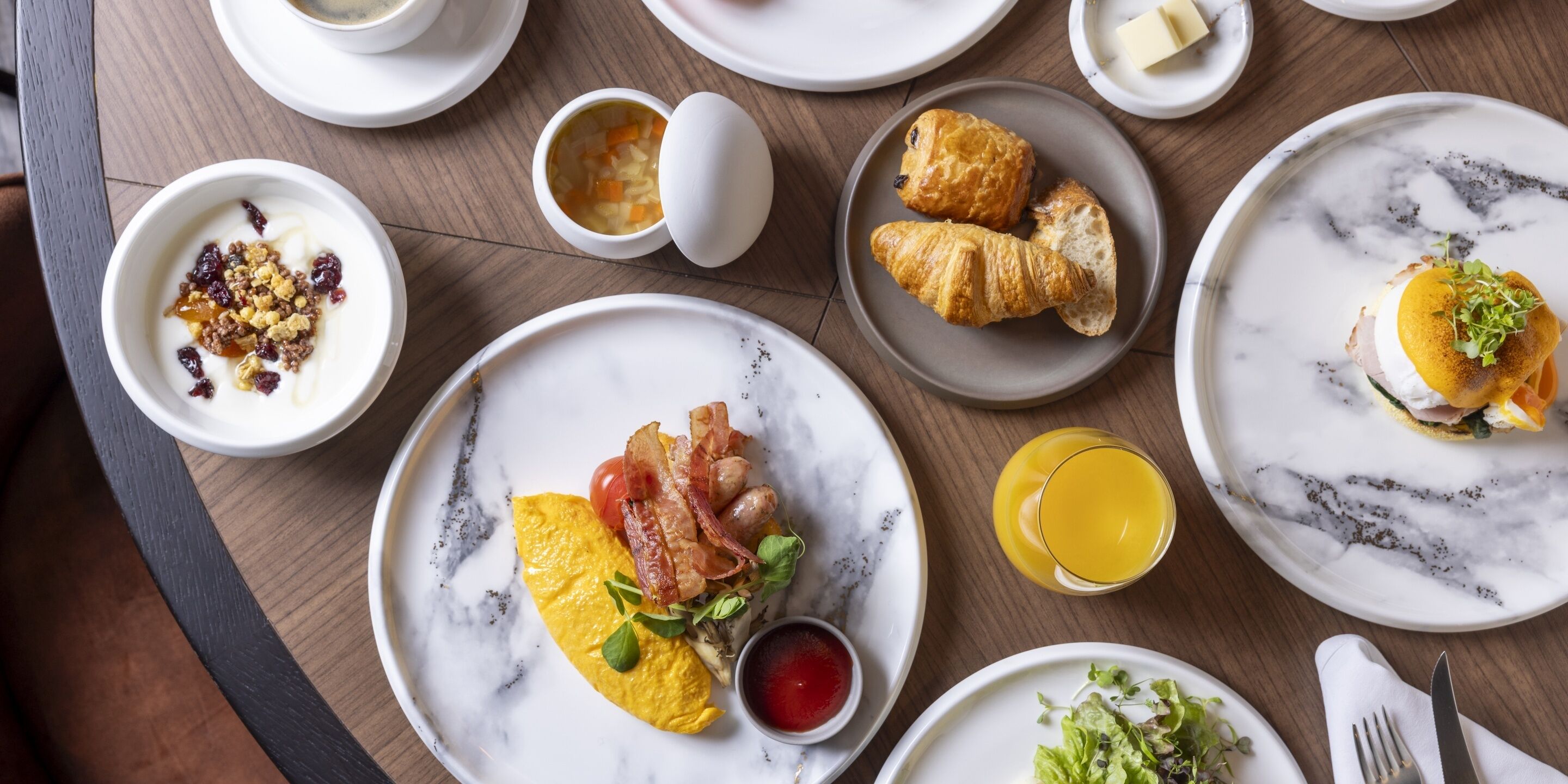 daily buffet breakfast (jpy 4800 per person)