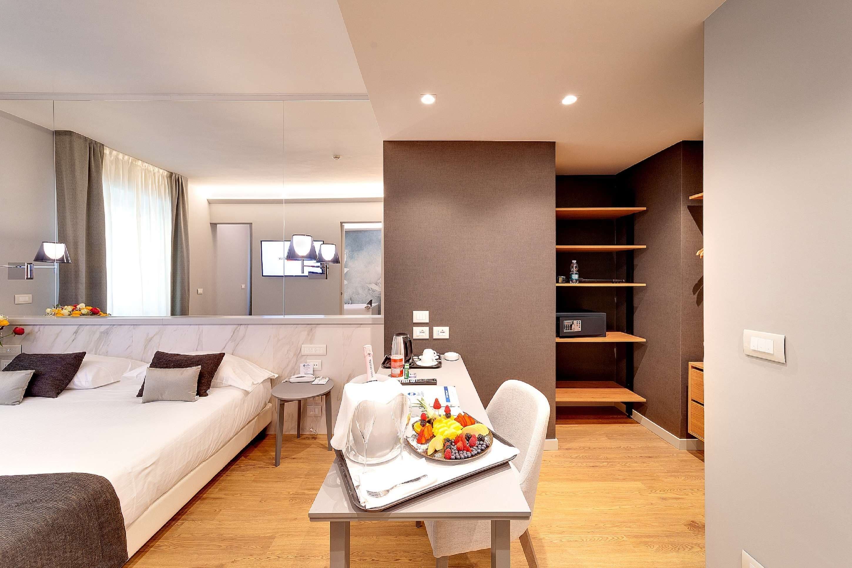 daily continental breakfast (eur 15 per person)