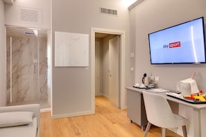 Suite, 1 King Bed, Non Smoking (Living Room;with Sofabed) | Living room