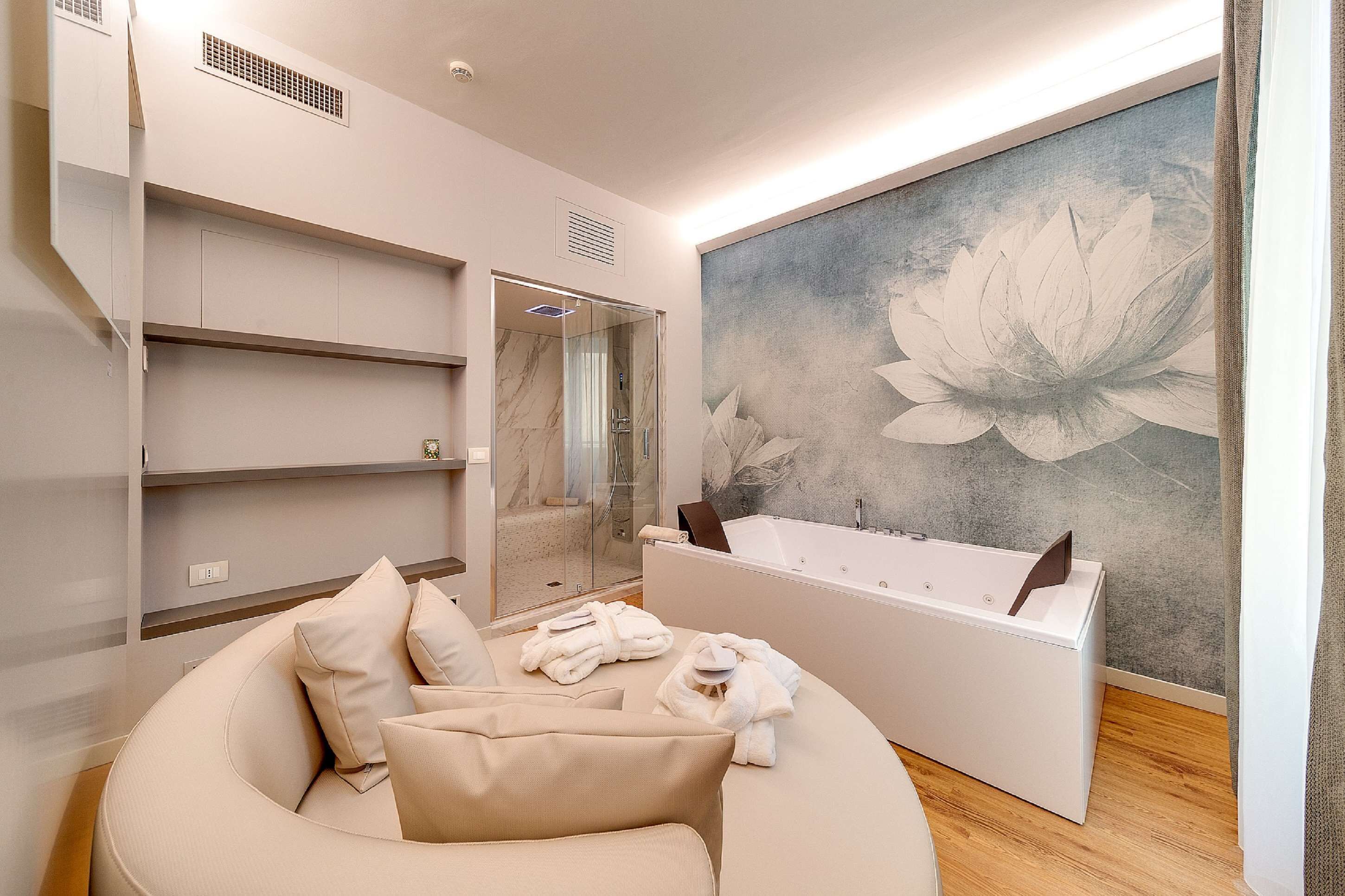 1 bedroom, minibar, in-room safe, desk