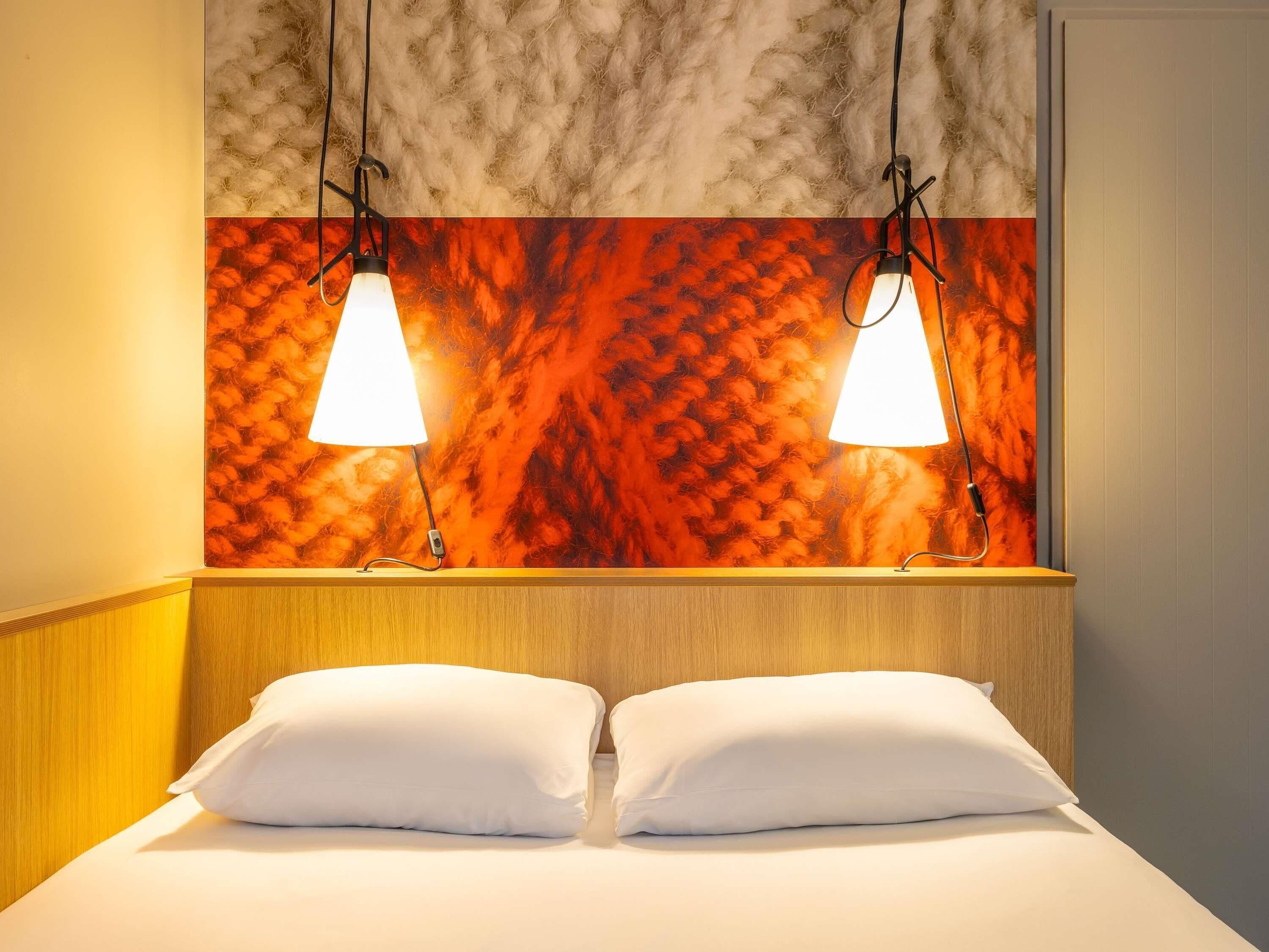 Quarto standard, 1 cama de solteiro | Escrivaninha, cortinas blackout, Wi-Fi de cortesia, roupa de cama