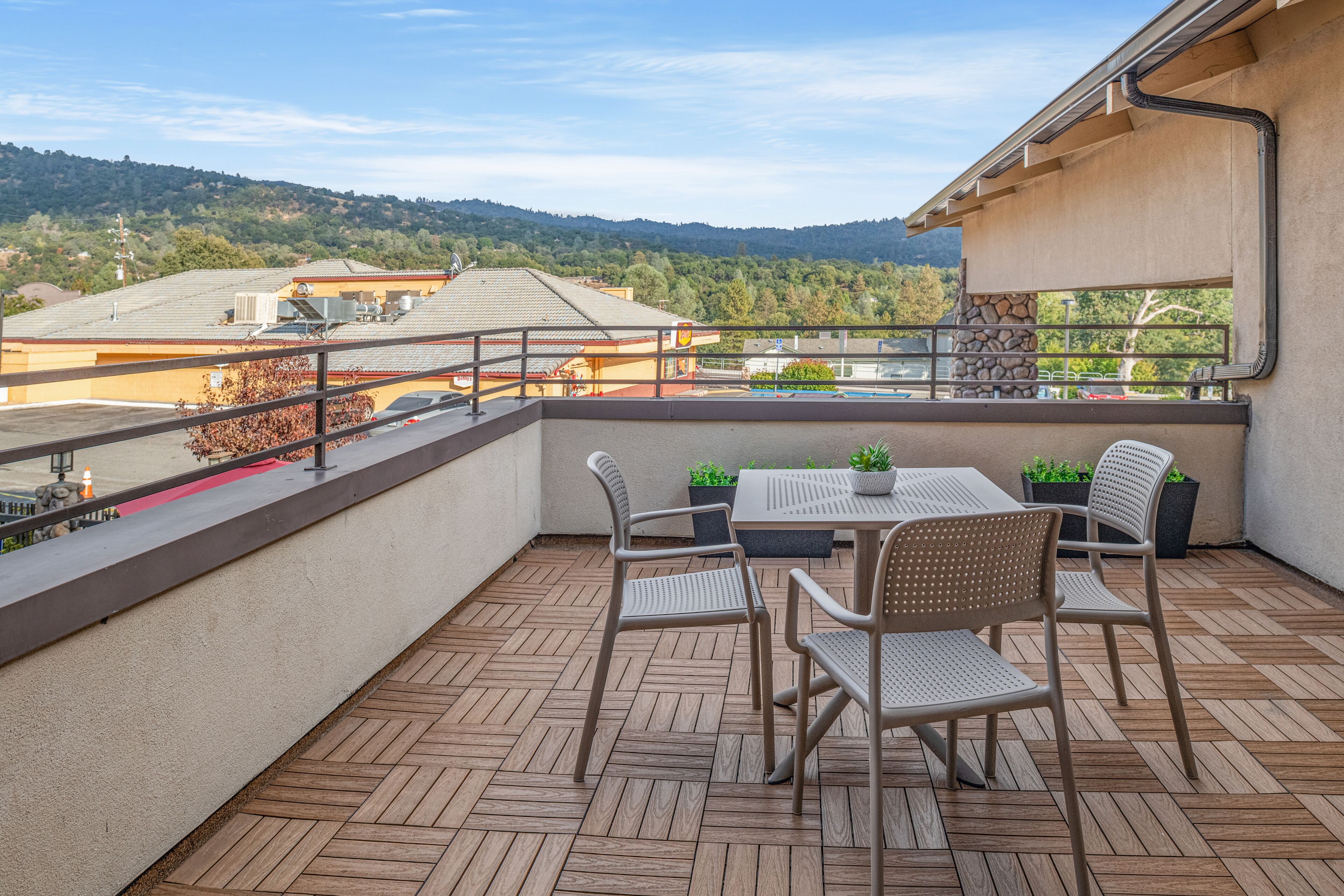 suite, 1 king bed with sofa bed, balcony | balcony view