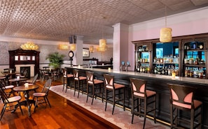 8 bars/lounges, swim-up bar, beach bar