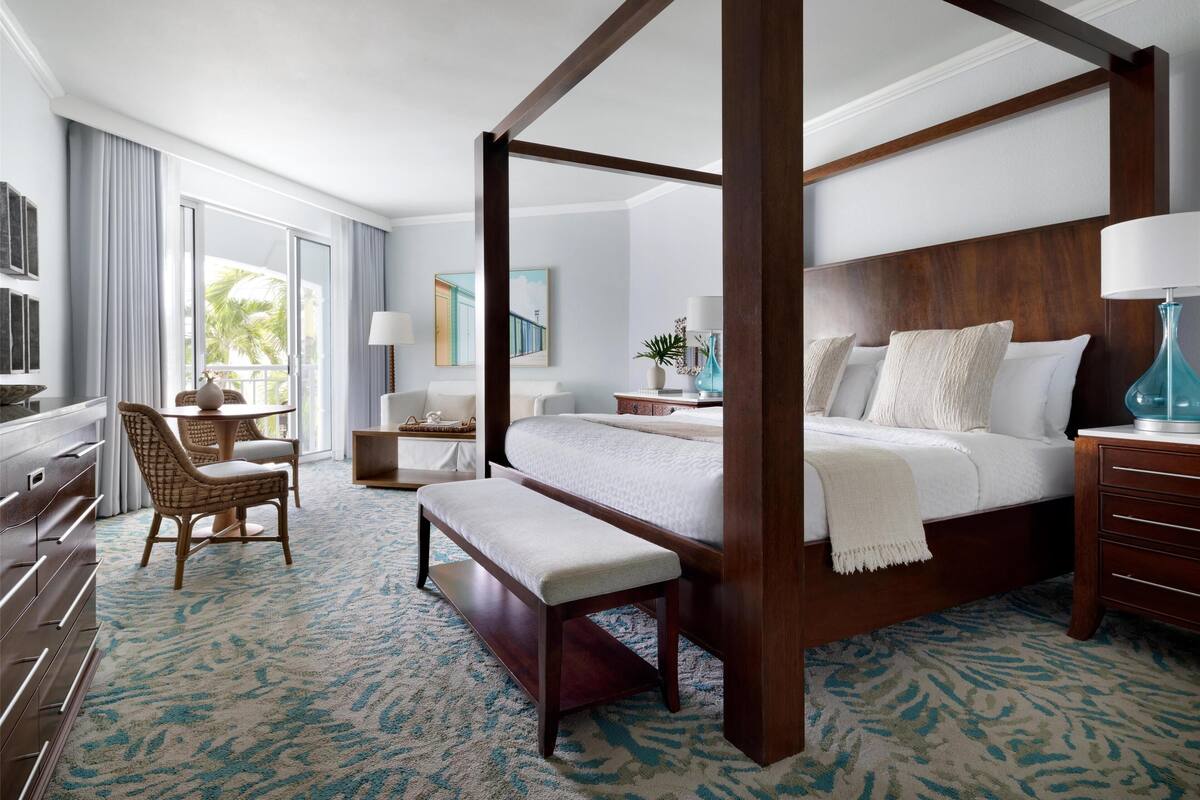 Minibar, in-room safe, soundproofing, iron/ironing board