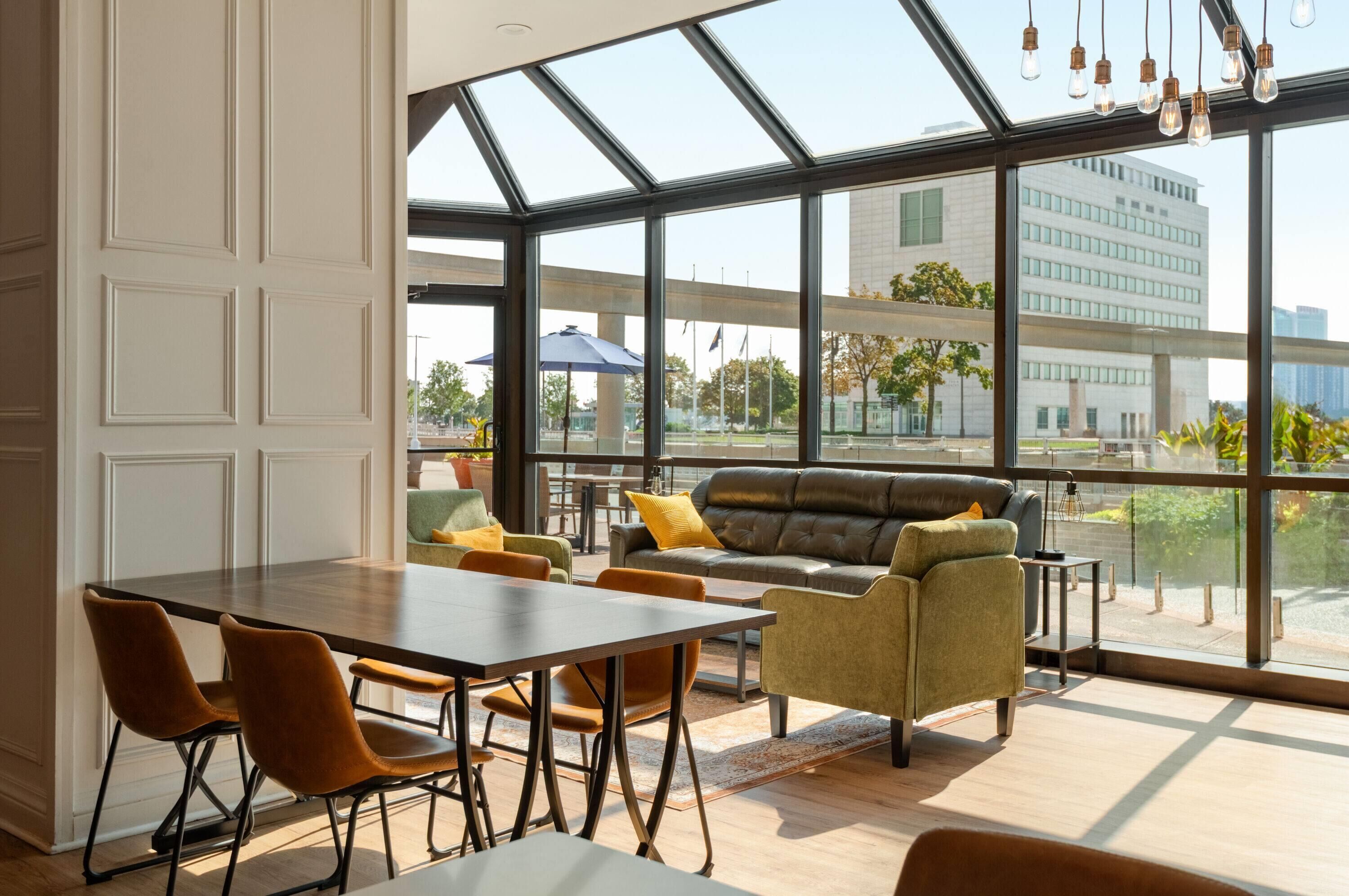 Déjeuner complet servi tous les jours en supplément