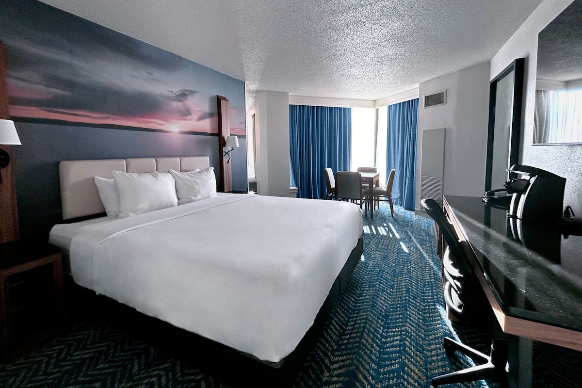 Literie de qualité, coffre-fort, bureau