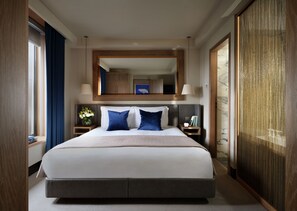 Signature Suite | Premium bedding, pillowtop beds, minibar, in-room safe