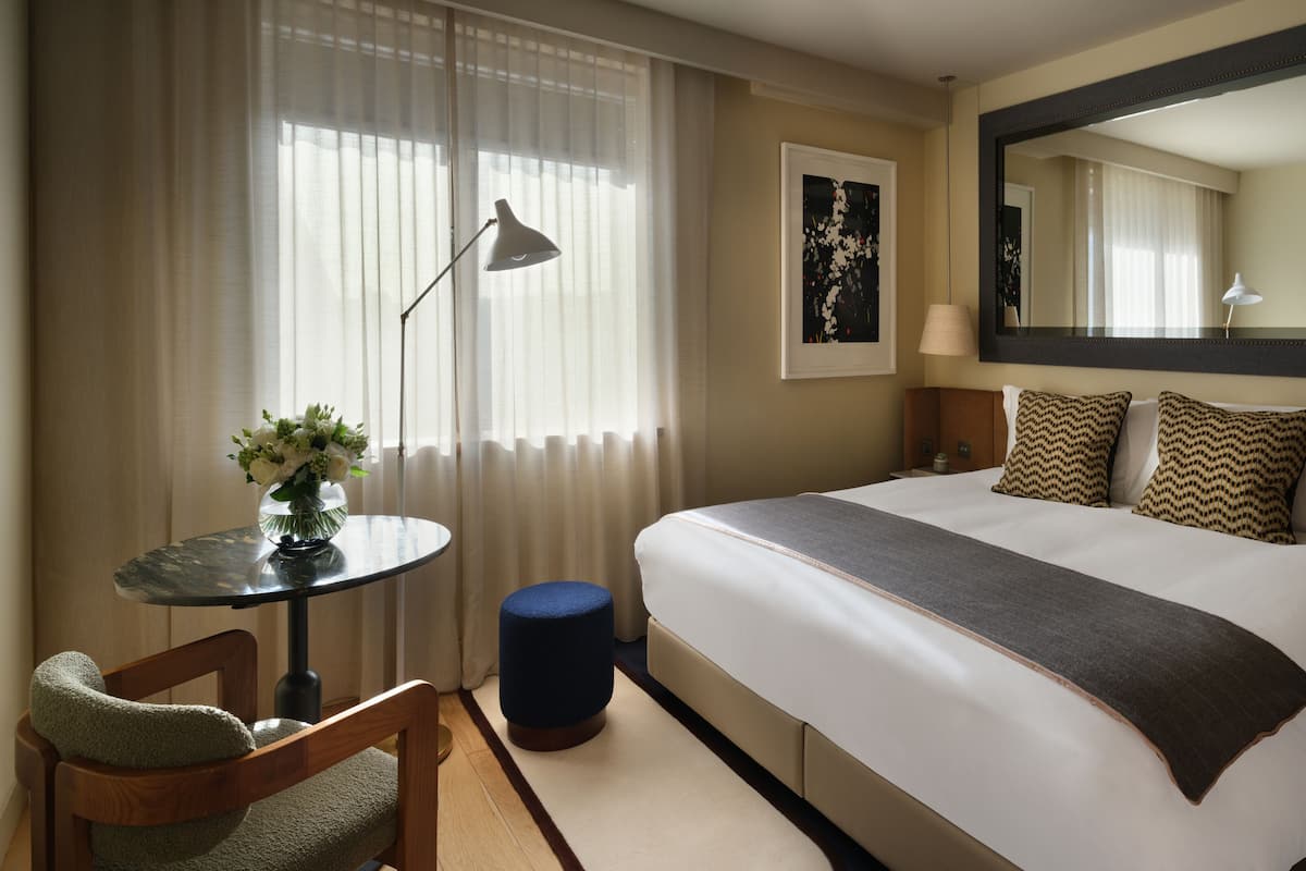 Chambre Supérieure, vue ville | 1 chambre, draps en coton égyptien, literie de qualité supérieure