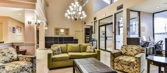 Comfort Inn & Suites Ambassador Bridge
