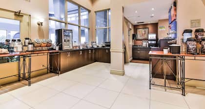 Comfort Inn & Suites Ambassador Bridge