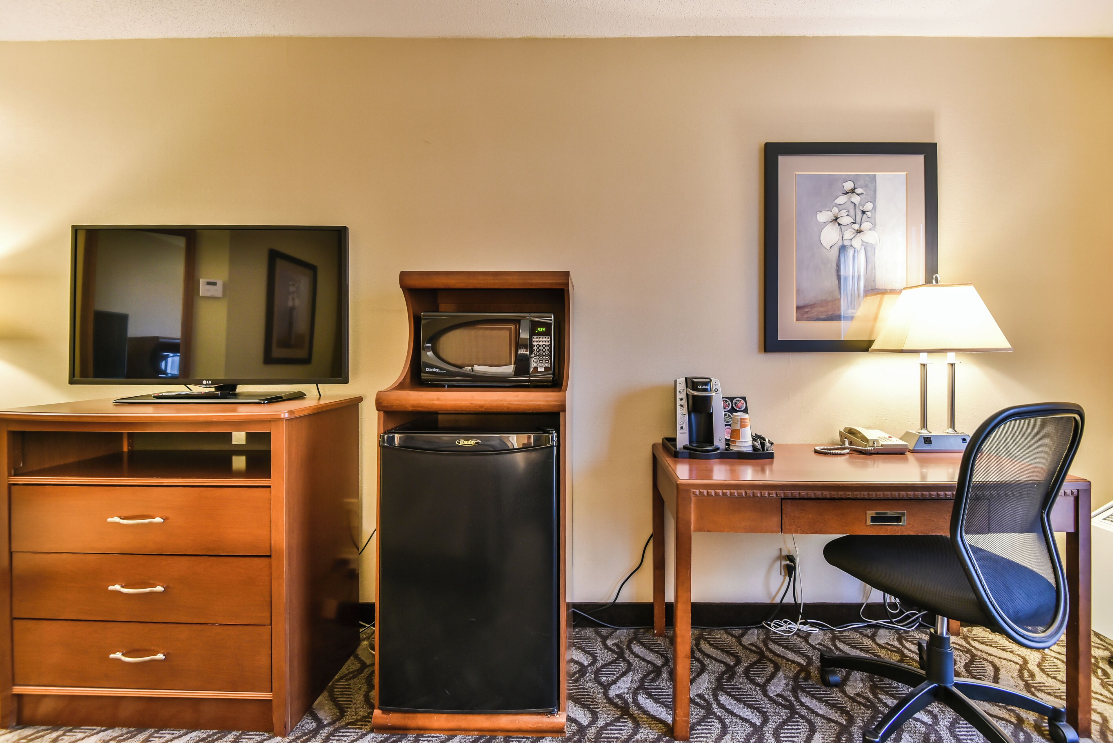 42-Zoll-Flachbildfernseher mit Kabelempfang, Fernseher, Pay-TV