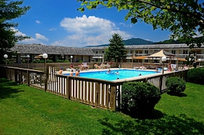 Seasonal outdoor pool