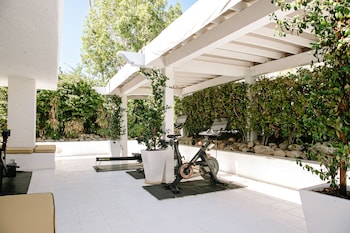 Fitness center at Avalon Hotel & Bungalows Palm Springs, a Member of Design Hotels
