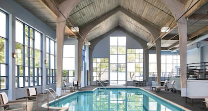 Delta Hotels by Marriott Toledo