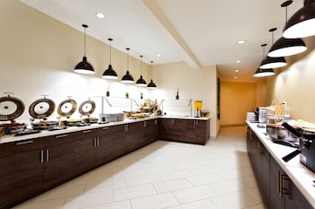 Restaurant on-premise at Holiday Inn Miami West - Airport Area by IHG