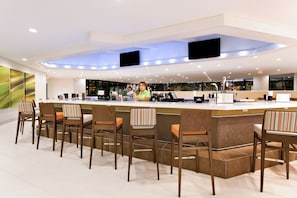 Bar (trong khuôn viên)