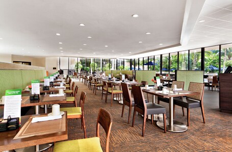 Holiday Inn Miami West Airport Area, an IHG Hotel - Image 21
