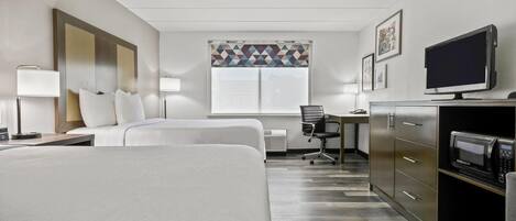 Ropa de cama de alta calidad, camas con pillow-top y escritorio