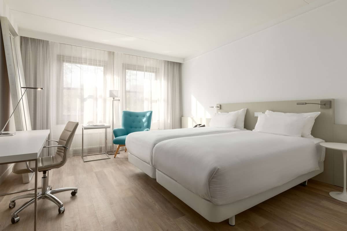 Superior Room | Minibar, in-room safe, desk, soundproofing