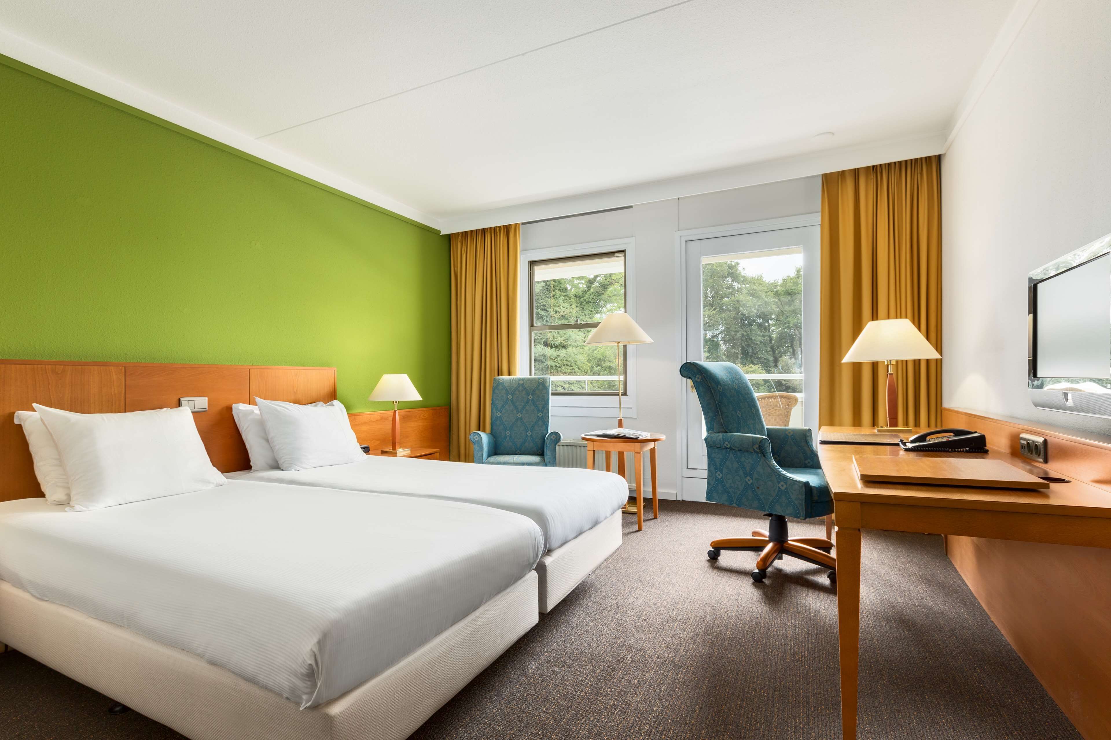 Minibar, in-room safe, desk, soundproofing