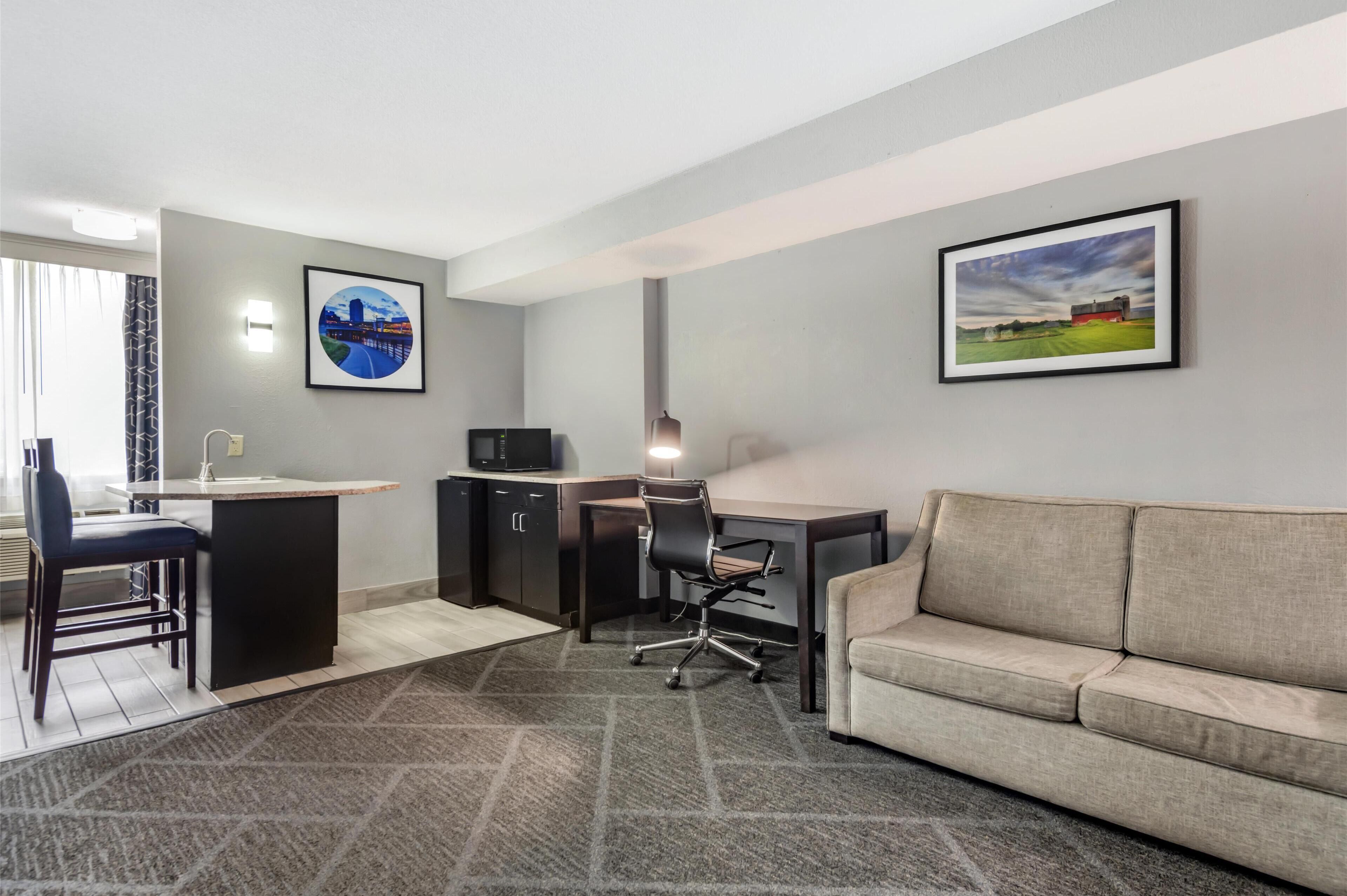 executive room, 2 queen beds, refrigerator & microwave, poolside (with single sofabed) | 1 bedroom, blackout curtains, soundproofing, iron/ironing board