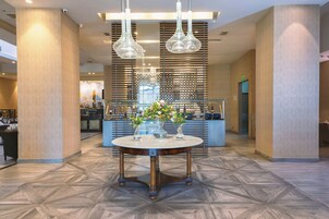 Breakfast, lunch, dinner served; international cuisine 