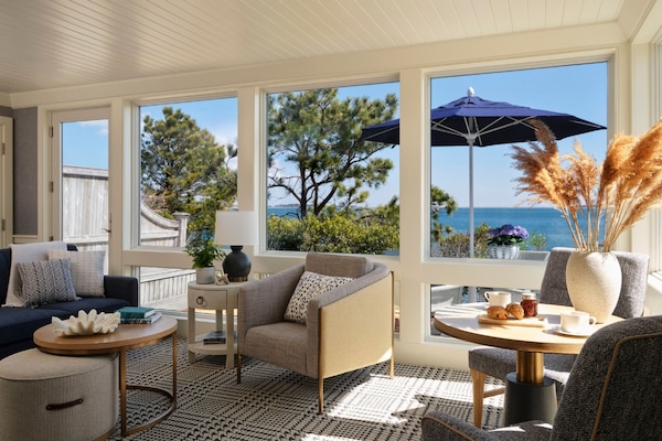 Junior kamer, 1 kingsize bed | Italiaanse Frette-lakens, luxe beddengoed, donzen dekbedden, een minibar