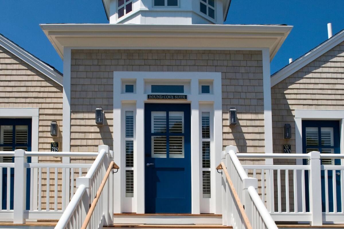 Round Cove Suite | イタリアのフレッテ製シーツ、高級寝具、羽毛の掛け布団、ミニバー