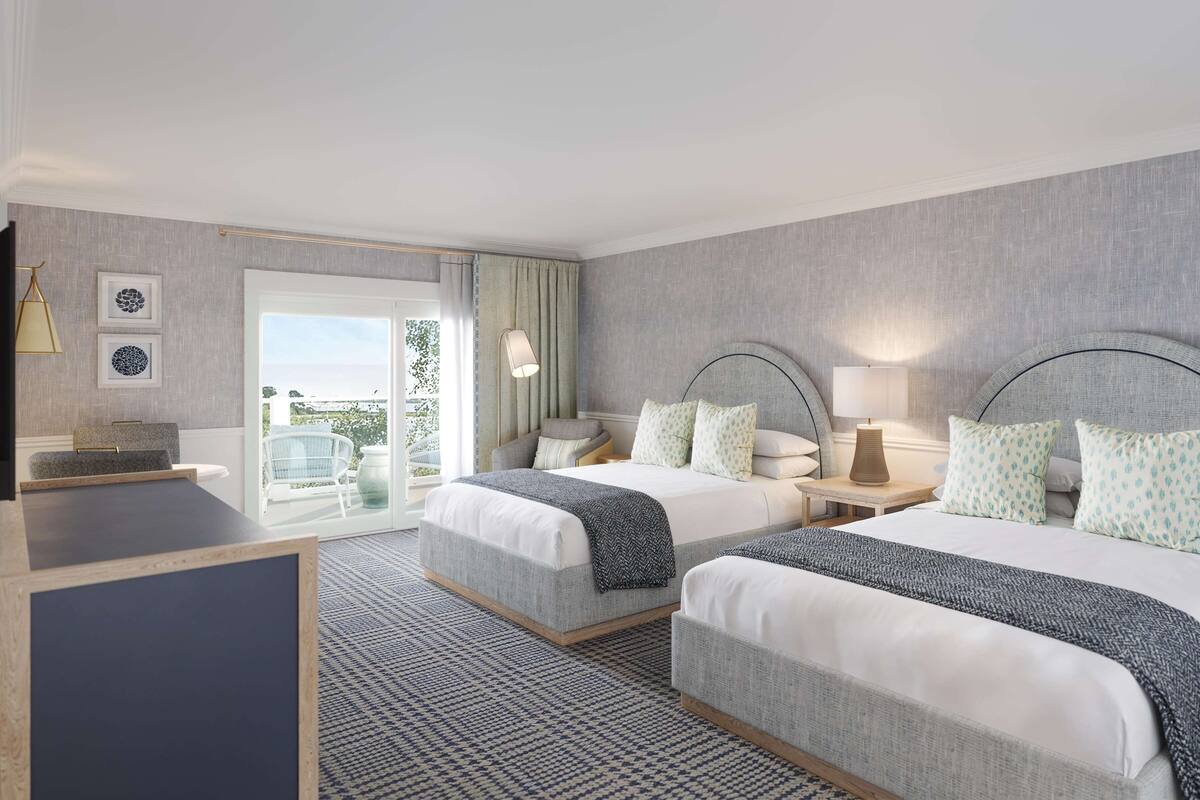 Frette Italian sheets, premium bedding, down duvets, minibar