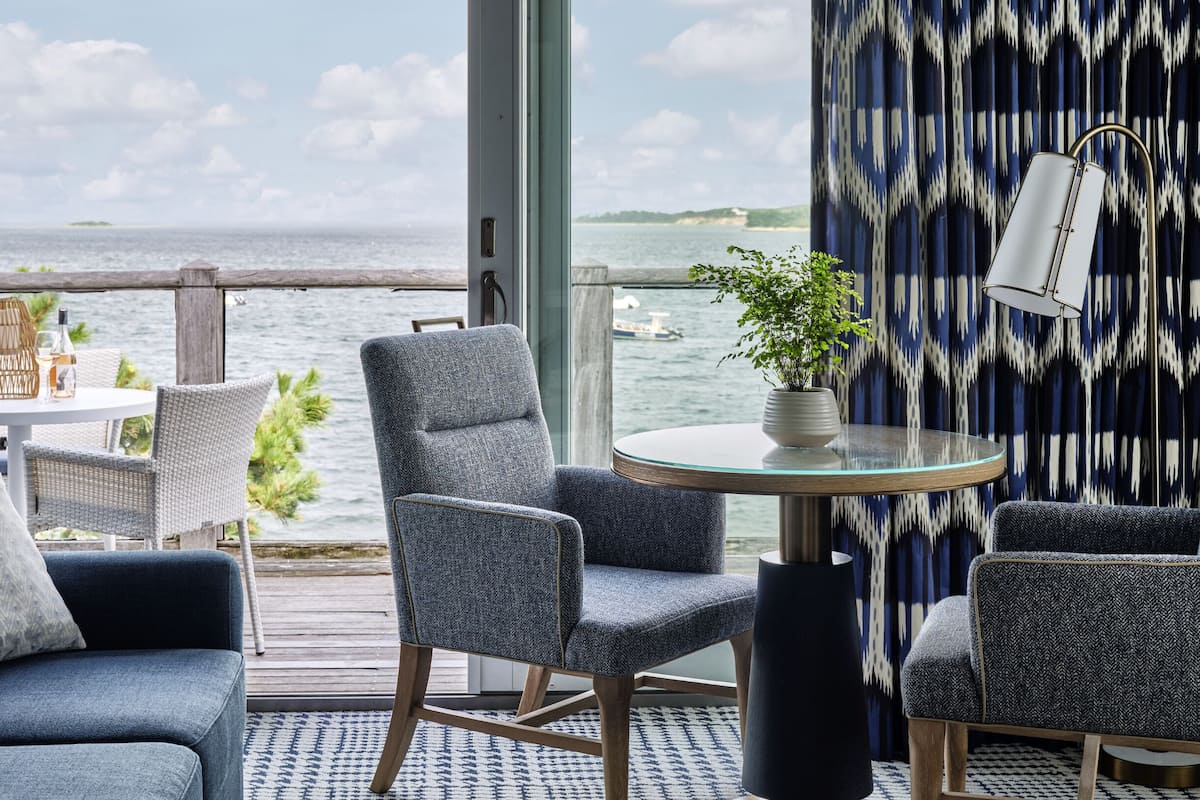 Signature Water View King