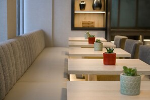 Daily continental breakfast for a fee - AC Hotel Carlton Madrid by Marriott (Madrid)