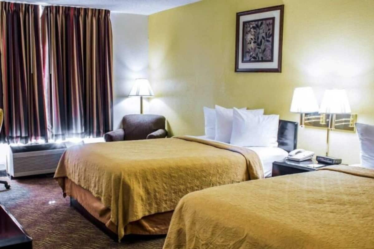 Desk, iron/ironing board, free WiFi, bed sheets